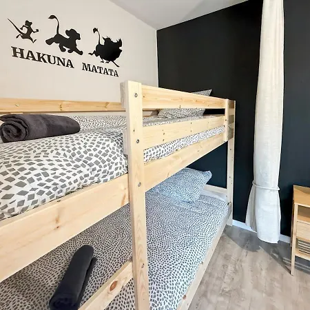 Rosa Disneyland Paris - Rentaway